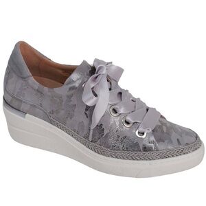 Softwaves Metallic Silver Camo Sneakers Size 7.5.